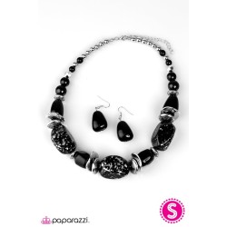 In Good Glazes Black Necklace In Good Glazes Black Necklace