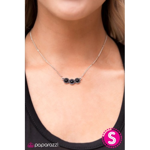 Country Classic Black Necklace Country Classic Black Necklace